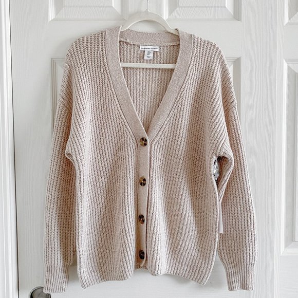 cupcakes & cashmere Sweaters - ♡ NWT Cupcakes & Cashmere Oversized Button Cardigan Sweater
